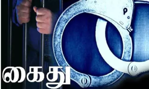 மணல் அள்ளிய 2 பேர் கைது மணல் அள்ளிய 2 பேர் கைது