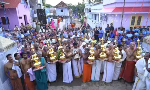 ஆதிகேசவ பெருமாள் கோவிலில்   கும்ப கலச ஊர்வலம்