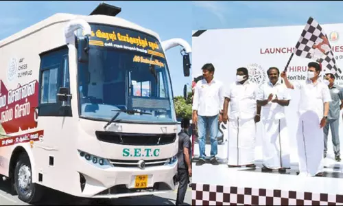 44-வது செஸ் போட்டியை விளம்பரப்படுத்த ஒலிம்பியாட் சின்னத்துடன் அரசு பஸ்கள் 44-வது செஸ் போட்டியை விளம்பரப்படுத்த ஒலிம்பியாட் சின்னத்துடன் அரசு பஸ்கள்