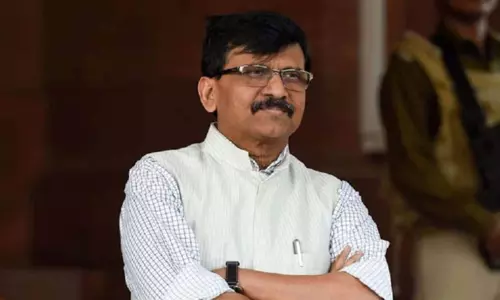 ஏக்நாத் ஷிண்டே, பிற எம்.எல்.ஏ.க்களுடன் இணைய எனக்கும் வாய்ப்பு வந்தது; சஞ்சய் ராவத் எம்.பி. ஏக்நாத் ஷிண்டே, பிற எம்.எல்.ஏ.க்களுடன் இணைய எனக்கும் வாய்ப்பு வந்தது; சஞ்சய் ராவத் எம்.பி.