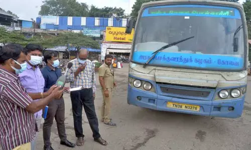 பொள்ளாச்சியில் வாகனங்களில் ஏர்ஹாரன் சத்தத்தை நவீன கருவி மூலம் கணக்கீடு- வட்டார போக்குவரத்து அதிகாரிகள் நடவடிக்கை