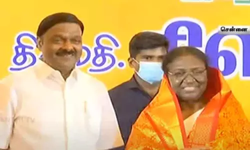 ஜனாதிபதி தேர்தலில் திரவுபதி முர்முவுக்கு ஆதரவாக வாக்களிக்க முடியாதது வருத்தம் - ஏ.சி.சண்முகம் ஜனாதிபதி தேர்தலில் திரவுபதி முர்முவுக்கு ஆதரவாக வாக்களிக்க முடியாதது வருத்தம் - ஏ.சி.சண்முகம்