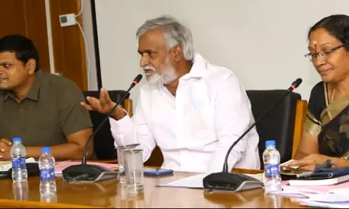 பழனி தண்டாயுதபாணி கோவிலில் ஜனவரியில் கும்பாபிஷேகம் - அமைச்சர் சேகர்பாபு தகவல் பழனி தண்டாயுதபாணி கோவிலில் ஜனவரியில் கும்பாபிஷேகம் - அமைச்சர் சேகர்பாபு தகவல்