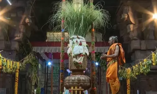 கொடியேற்றத்துடன் தொடங்கிய நெல்லையப்பர் கோவில் ஆனி பெருந் திருவிழா..! கொடியேற்றத்துடன் தொடங்கிய நெல்லையப்பர் கோவில் ஆனி பெருந் திருவிழா..!