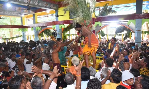 முக்கூடல் முத்துமாலை அம்மன் கோவில் ஆனித் திருவிழா கொடியேற்றம்...! முக்கூடல் முத்துமாலை அம்மன் கோவில் ஆனித் திருவிழா கொடியேற்றம்...!