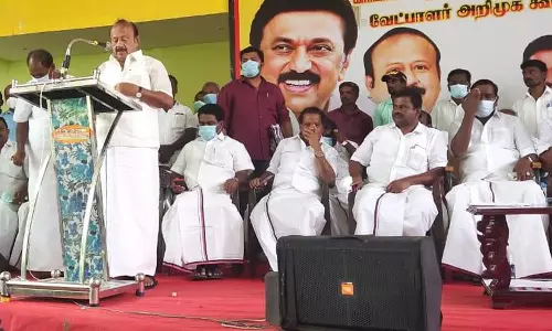 தி.மு.க. செயல்வீரர்கள் கூட்டம் தி.மு.க. செயல்வீரர்கள் கூட்டம்