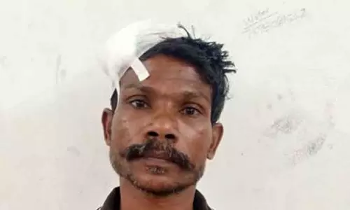 பெண்ணை கத்தியால் குத்தியவர் கைது பெண்ணை கத்தியால் குத்தியவர் கைது