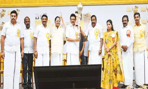 உள்ளாட்சி அமைப்புகளின் பிரதிநிதிகள் தவறு செய்தால் கடும் நடவடிக்கை- முதல்-அமைச்சர் மு.க.ஸ்டாலின் உள்ளாட்சி அமைப்புகளின் பிரதிநிதிகள் தவறு செய்தால் கடும் நடவடிக்கை- முதல்-அமைச்சர் மு.க.ஸ்டாலின்