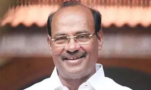 மழைநீர் வடிகால் பணிகளை விரைவாக முடிக்கவேண்டும் - டாக்டர் ராமதாஸ் மழைநீர் வடிகால் பணிகளை விரைவாக முடிக்கவேண்டும் - டாக்டர் ராமதாஸ்