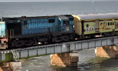 ராமாயண ரத யாத்திரை ரெயில் 500 பயணிகளுடன் டெல்லி புறப்பட்டது ராமாயண ரத யாத்திரை ரெயில் 500 பயணிகளுடன் டெல்லி புறப்பட்டது