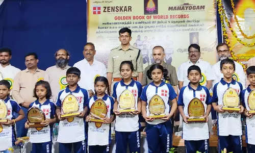 மாணவர்களுக்கு  பாராட்டு விழா