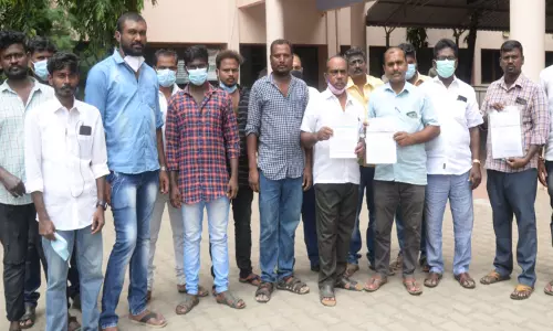 ஈரோட்டில் உள்ள பொது கழிவுநீர் சுத்திகரிப்பு நிலையத்தை முறையாக பராமரிக்க வேண்டும்- மக்கள் குறைதீர்க்கும் நாள் கூட்டத்தில் கலெக்டரிடம் மனு ஈரோட்டில் உள்ள பொது கழிவுநீர் சுத்திகரிப்பு நிலையத்தை முறையாக பராமரிக்க வேண்டும்- மக்கள் குறைதீர்க்கும் நாள் கூட்டத்தில் கலெக்டரிடம் மனு