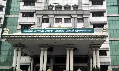 சென்னை ராஜீவ்காந்தி அரசு ஆஸ்பத்திரியில் பெண் நோயாளிக்கு பாலியல் தொல்லை - தூய்மை பணியாளர் கைது சென்னை ராஜீவ்காந்தி அரசு ஆஸ்பத்திரியில் பெண் நோயாளிக்கு பாலியல் தொல்லை - தூய்மை பணியாளர் கைது