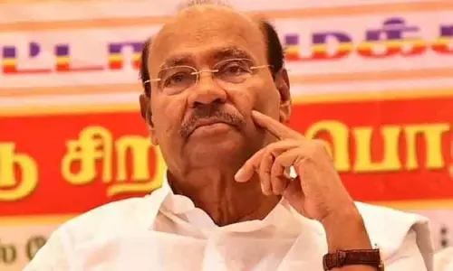 பள்ளிகளில் தமிழ் பாடவேளையை குறைக்கும் முடிவை கைவிட வேண்டும் - டாக்டர் ராமதாஸ் வலியுறுத்தல் பள்ளிகளில் தமிழ் பாடவேளையை குறைக்கும் முடிவை கைவிட வேண்டும் - டாக்டர் ராமதாஸ் வலியுறுத்தல்