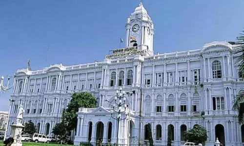 சென்னை மழைநீர் வடிகால் பணியில் தொய்வு; ஒப்பந்ததாரர்களுக்கு அபராதம் - மாநகராட்சி நிர்வாகம் அதிரடி சென்னை மழைநீர் வடிகால் பணியில் தொய்வு; ஒப்பந்ததாரர்களுக்கு அபராதம் - மாநகராட்சி நிர்வாகம் அதிரடி