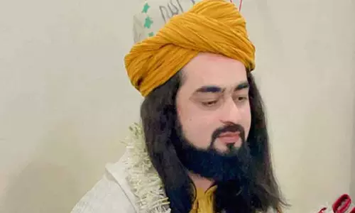 நாசிக்கில் பயங்கரம்- மத குரு துப்பாக்கியால் சுட்டுக்கொலை நாசிக்கில் பயங்கரம்- மத குரு துப்பாக்கியால் சுட்டுக்கொலை