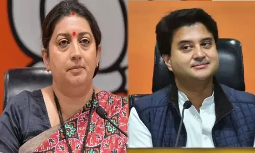 மத்திய மந்திரிகள் ஸ்மிருதி இராணி, ஆதித்யா சிந்தியாவுக்கு கூடுதல் இலாக ஒதுக்கீடு?