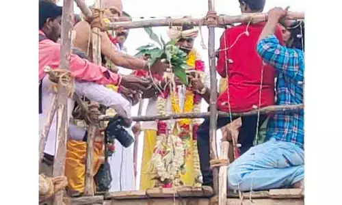 பூலாம்பாடியில் திரவுபதி அம்மன் கோவில் கும்பாபிஷேகம் பூலாம்பாடியில் திரவுபதி அம்மன் கோவில் கும்பாபிஷேகம்