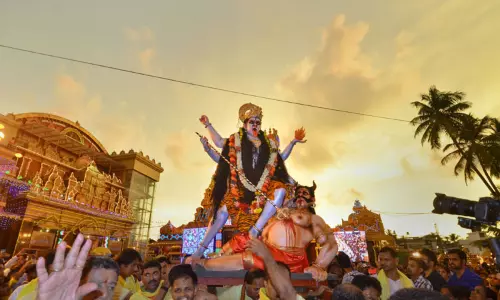 காளி மாமிசம் உண்ணும், மதுவை ஏற்றுக்கொள்ளும் கடவுள் - திரிணாமுல் காங்கிரஸ் எம்.பி. காளி மாமிசம் உண்ணும், மதுவை ஏற்றுக்கொள்ளும் கடவுள் - திரிணாமுல் காங்கிரஸ் எம்.பி.