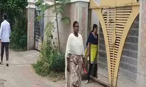 ஒப்பந்தக்காரர் வீடு, அலுவலகங்களில் வருமான வரித்துறை சோதனை ஒப்பந்தக்காரர் வீடு, அலுவலகங்களில் வருமான வரித்துறை சோதனை