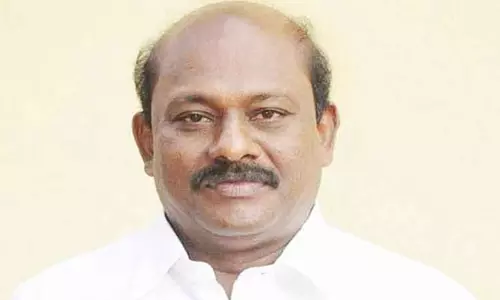 வணிகர் சங்க பேரமைப்பு 8-ந்தேதி அவசர ஆலோசனை - ஏ.எம்.விக்கிரமராஜா அறிக்கை