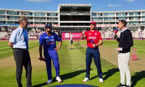 இங்கிலாந்துக்கு எதிரான முதல் டி20 போட்டி : இந்திய அணி பேட்டிங் தேர்வு