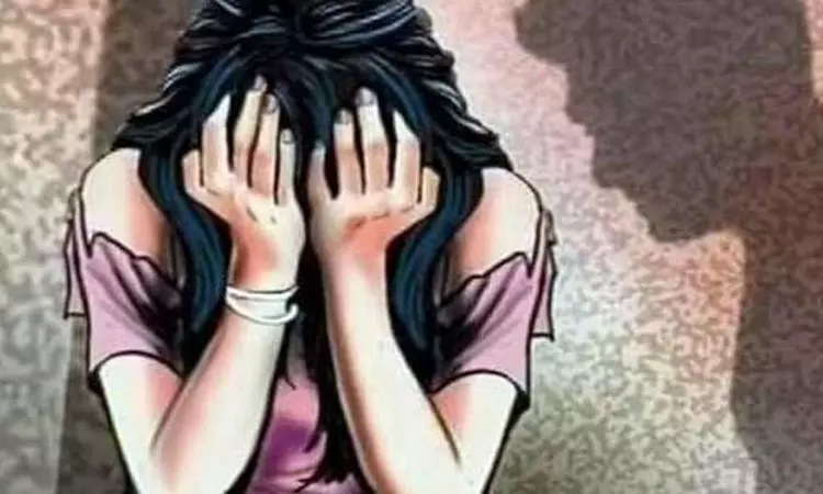 இன்ஸ்டாகிராம் மூலம் பழகி சிறுமிக்கு பாலியல் தொந்தரவு; வாலிபர் உள்பட 4 பேர் கைது இன்ஸ்டாகிராம் மூலம் பழகி சிறுமிக்கு பாலியல் தொந்தரவு; வாலிபர் உள்பட 4 பேர் கைது
