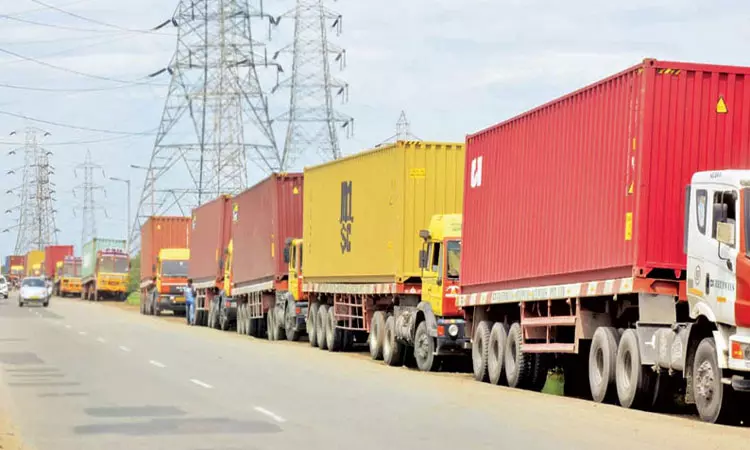 கண்டெய்னர் லாரிகள் 4 நாள் வேலைநிறுத்தம் வாபஸ் கண்டெய்னர் லாரிகள் 4 நாள் வேலைநிறுத்தம் வாபஸ்