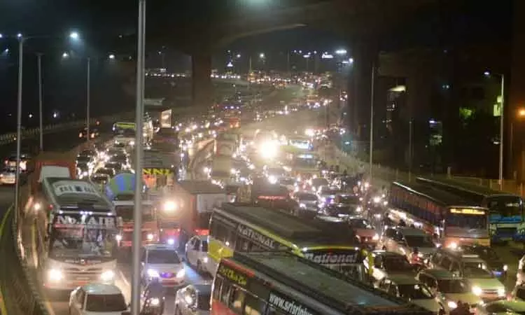 போக்குவரத்து நெரிசலை  குறைக்க  சென்னை, ஈ.வெ.ரா.சாலையில் போக்குவரத்து மாற்றம்