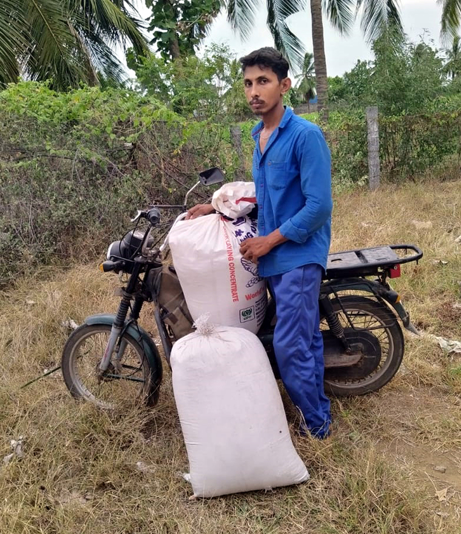 வெண்ணந்தூரில் 1¼ டன் ரேஷன் அரிசி பறிமுதல்