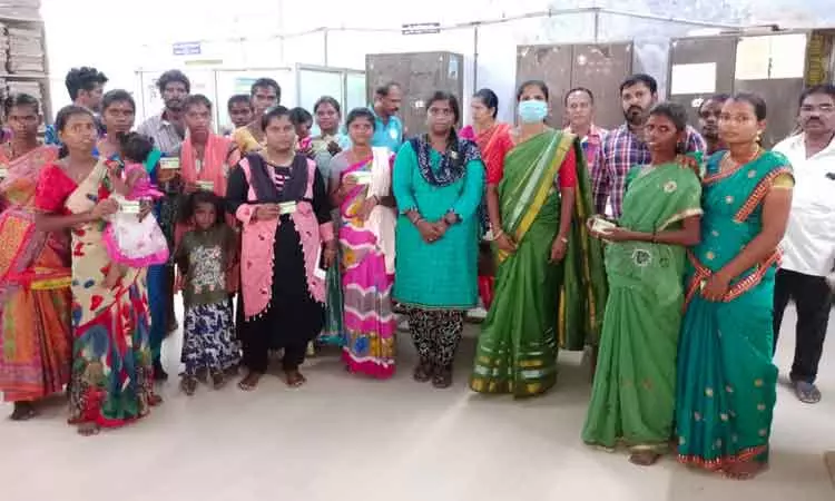 இருளர் இன மக்களுக்கு குடும்ப அட்டை இருளர் இன மக்களுக்கு குடும்ப அட்டை