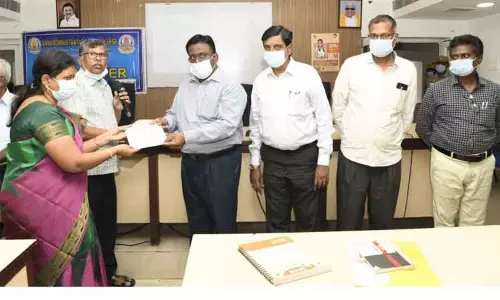 வருவாய்த்துறை அதிகாரிகளுக்கு  நிலம் எடுப்பு தொடர்பாக பயிற்சி