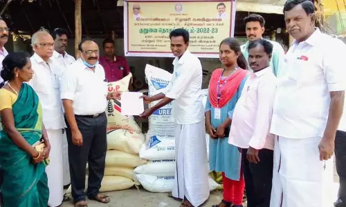 விவசாயிகளுக்கு மானிய விலையில் உரங்கள் வழங்கும் நிகழ்ச்சி விவசாயிகளுக்கு மானிய விலையில் உரங்கள் வழங்கும் நிகழ்ச்சி