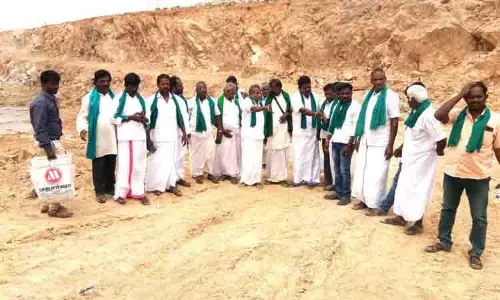 காவிரி-வைகை-குண்டாறு இணைப்பு திட்டத்திற்கு மத்திய அரசு ரூ.7,500 கோடி நிதியை வழங்க வேண்டும்-நீர்ப்பாசன விவசாயிகள் கூட்டமைப்பு வலியுறுத்தல் காவிரி-வைகை-குண்டாறு இணைப்பு திட்டத்திற்கு மத்திய அரசு ரூ.7,500 கோடி நிதியை வழங்க வேண்டும்-நீர்ப்பாசன விவசாயிகள் கூட்டமைப்பு வலியுறுத்தல்