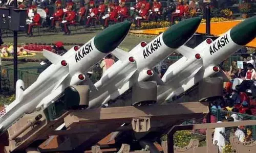 இந்தியாவில் 2021-22 நிதியாண்டில் 13 ஆயிரம் கோடிக்கு பாதுகாப்பு தளவாடங்கள் ஏற்றுமதி