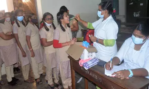 மாணவ-மாணவிகளுக்கு கொரோனா பரிசோதனை