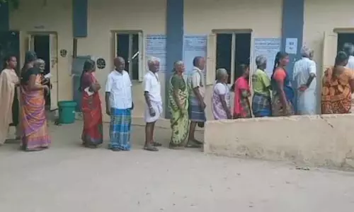 திருச்சி மாவட்டத்தில் ஊரக உள்ளாட்சி இடைத்தேர்தலில் 72.37 சதவீதம் வாக்குப்பதிவு திருச்சி மாவட்டத்தில் ஊரக உள்ளாட்சி இடைத்தேர்தலில் 72.37 சதவீதம் வாக்குப்பதிவு