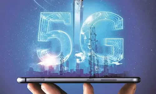 5ஜி அலைக்கற்றை ஏலத்தில் அதானி நிறுவனம் பங்கேற்பு அம்பானி நிறுவனத்துடன் போட்டி