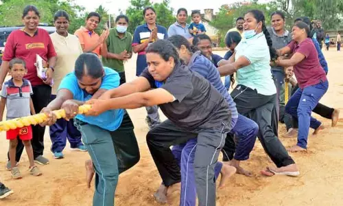 போலீஸ் குடும்பத்தினருக்கு விளையாட்டு போட்டி போலீஸ் குடும்பத்தினருக்கு விளையாட்டு போட்டி