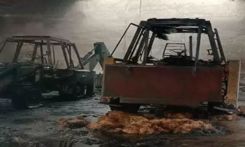 தென்னை நார் தொழிற்சாலையில் தீ விபத்து