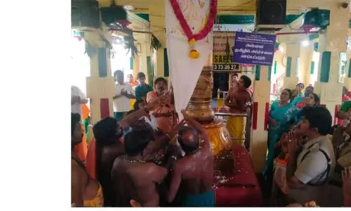 பெரியகுளம் கவுமாரியம்மன் கோவிலில் ஆனி திருவிழா கொடியேற்றம்