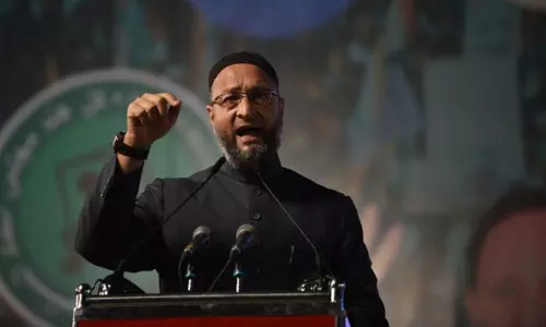 தேசிய சின்னத்தை திறந்து வைத்து பிரதமர் மோடி அரசியலமைப்பு விதிமுறைகளை மீறியுள்ளார் - ஓவைசி குற்றச்சாட்டு