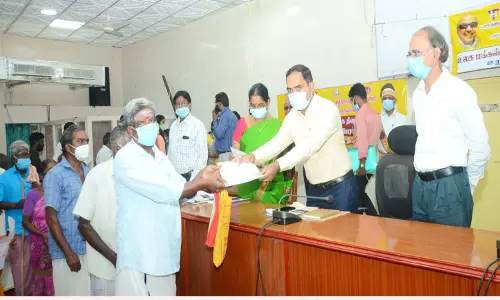 குறை தீர்க்கும் கூட்டத்தில் 396 மனுக்கள் குவிந்தன குறை தீர்க்கும் கூட்டத்தில் 396 மனுக்கள் குவிந்தன