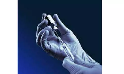 சிறப்பு முகாமில் ஒரே நாளில் 90,513 பேருக்கு தடுப்பூசி கொரோனா தடுப்பூசி செலுத்தியதில் சேலம் மாவட்டம் முதலிடம் சுகாதாரத்துறை தகவல் சிறப்பு முகாமில் ஒரே நாளில் 90,513 பேருக்கு தடுப்பூசி கொரோனா தடுப்பூசி செலுத்தியதில் சேலம் மாவட்டம் முதலிடம் சுகாதாரத்துறை தகவல்