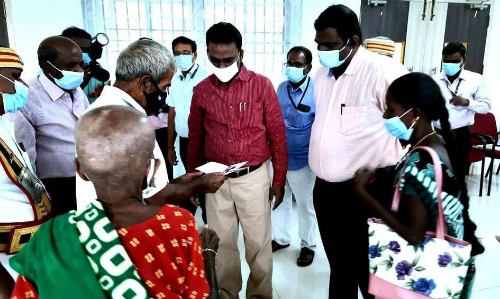 மாற்றுத்திறனாளிகளுக்கு குறைகேட்பு முகாம் மாற்றுத்திறனாளிகளுக்கு குறைகேட்பு முகாம்