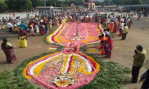 வன பத்ரகாளியம்மன் கோவிலில் குண்டம் கண் திறப்பு நிகழ்ச்சி