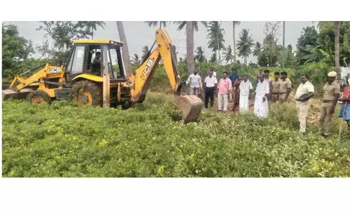 சின்னசேலம் அருகே  வெட்டிபெருமாளகரம் ஏரி ஆக்கிரமிப்பு அகற்றம்