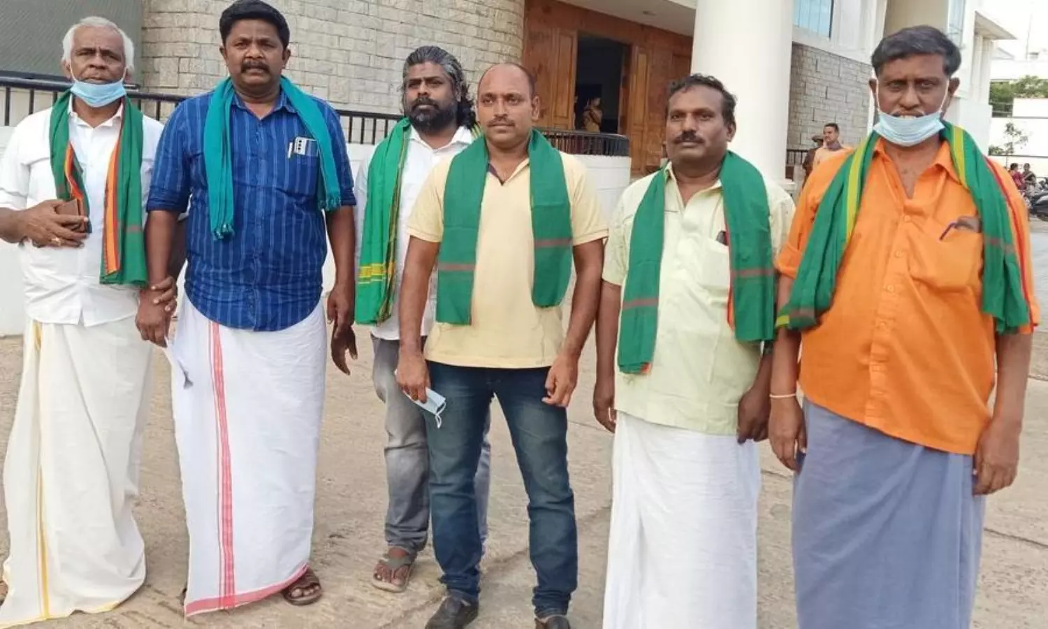தேவிகுளம் உள்பட 3 தாலுகாவை தமிழகத்துடன் இணைக்ககோரி கையெழுத்து இயக்கம் தேவிகுளம் உள்பட 3 தாலுகாவை தமிழகத்துடன் இணைக்ககோரி கையெழுத்து இயக்கம்