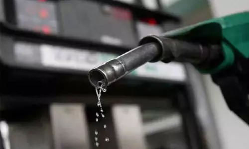 சென்னையில் இன்றைய பெட்ரோல், டீசல் விலை நிலவரம்..! சென்னையில் இன்றைய பெட்ரோல், டீசல் விலை நிலவரம்..!