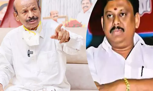 மிமிக்ரி பண்ணிட்டாங்க...! பேசுனது அவருதான் ஆதாரம் இருக்கு...! அ.தி.மு.க.வில் புயலை கிளப்பும் பொன்னையனின் ஆடியோ மிமிக்ரி பண்ணிட்டாங்க...! பேசுனது அவருதான் ஆதாரம் இருக்கு...! அ.தி.மு.க.வில் புயலை கிளப்பும் பொன்னையனின் ஆடியோ